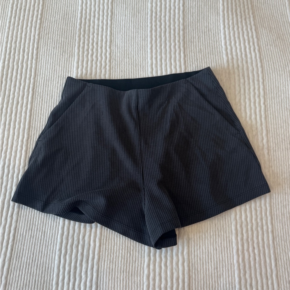 lululemon athletica black ribbed Softstreme High Rise Shorts